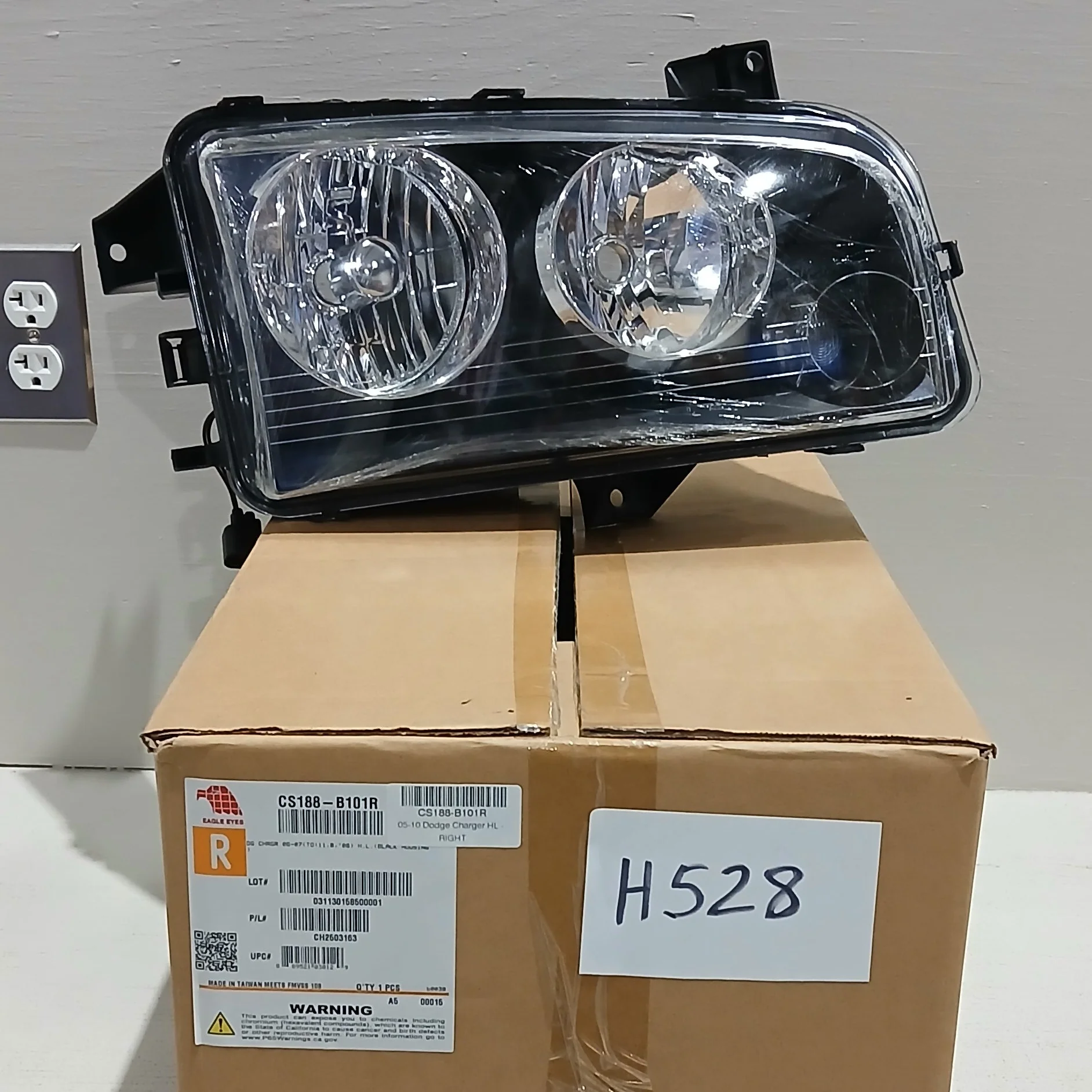 05-10 Dodge Charger HL-R (BLACK HOUSING) | ORACLE Outlet | GRADE B - Image 3