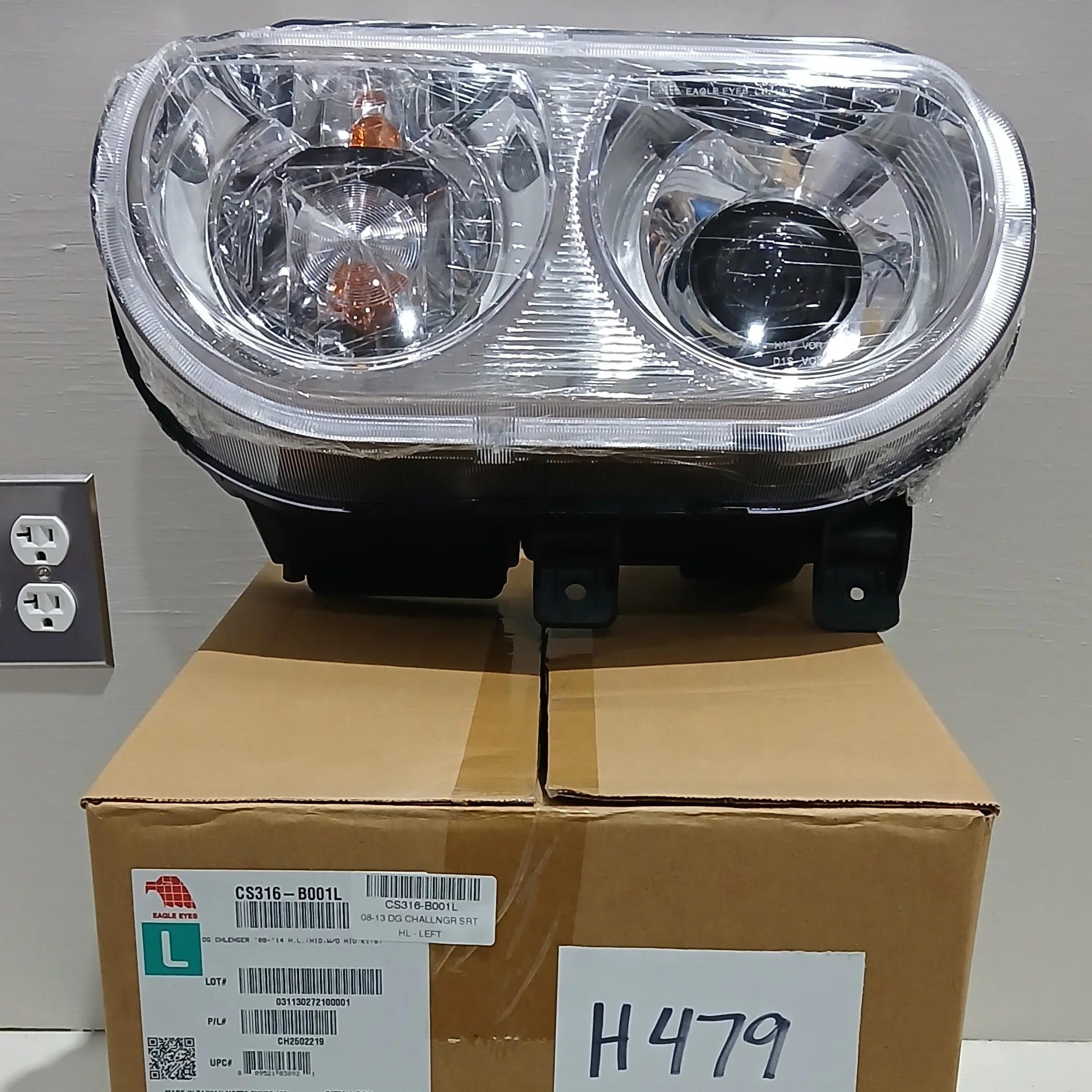 08-13 DG CHALLNGR SRT Headlight Left | ORACLE Outlet | GRADE B - Image 3