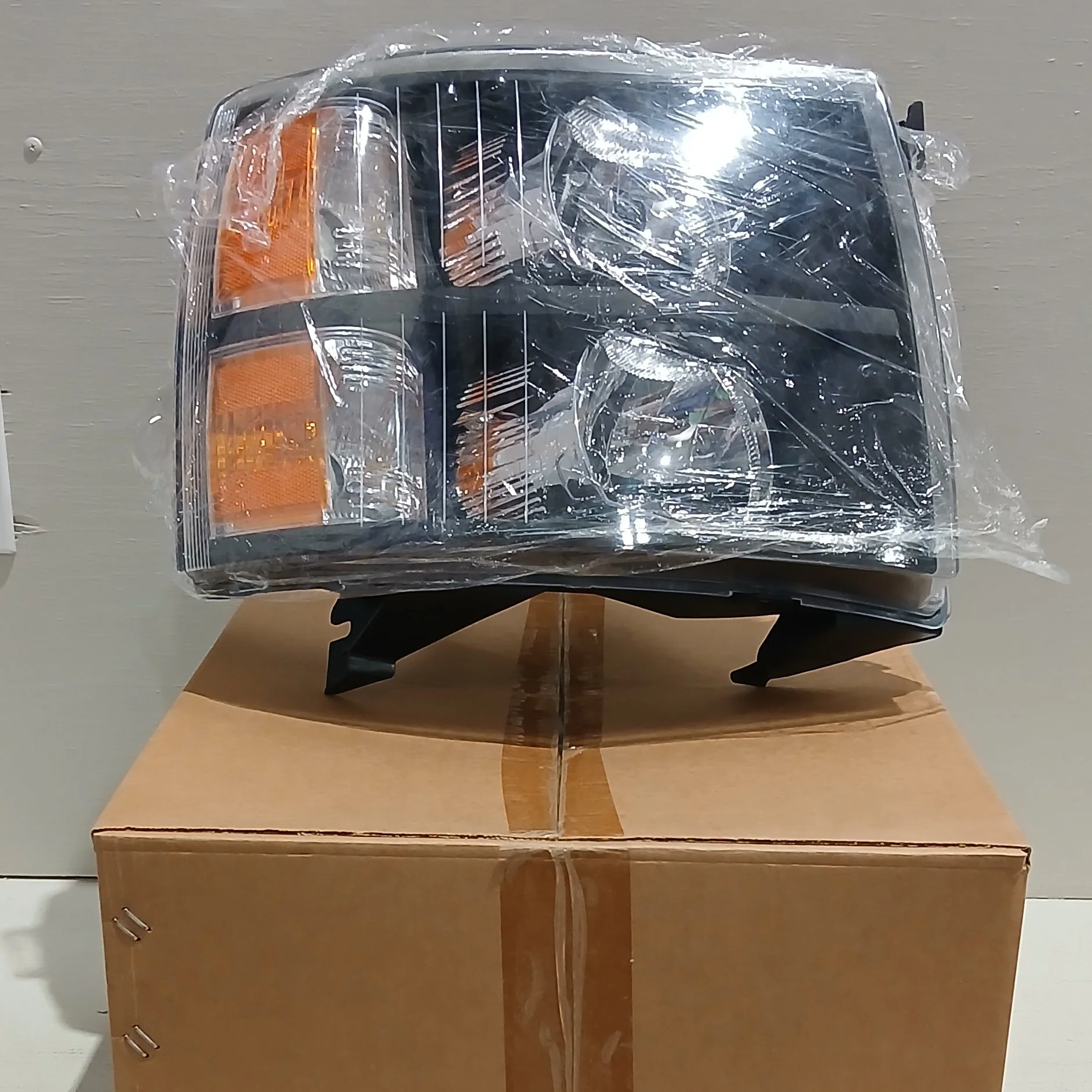 2007-2013 Chevrolet Silverado HL - Black -R | ORACLE Outlet | GRADE A - Image 4