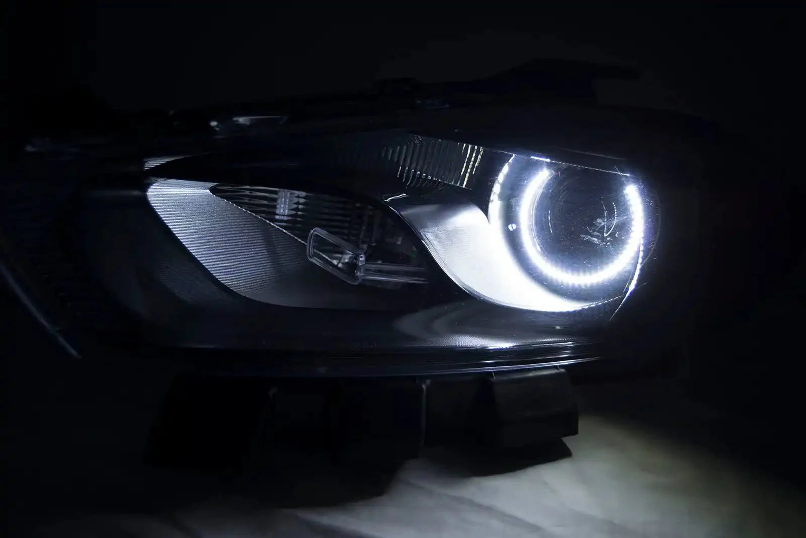 2013-2016 Dodge Dart HID Headlights - ORACLE White LED Halo Kit Pre-Installed - Image 6