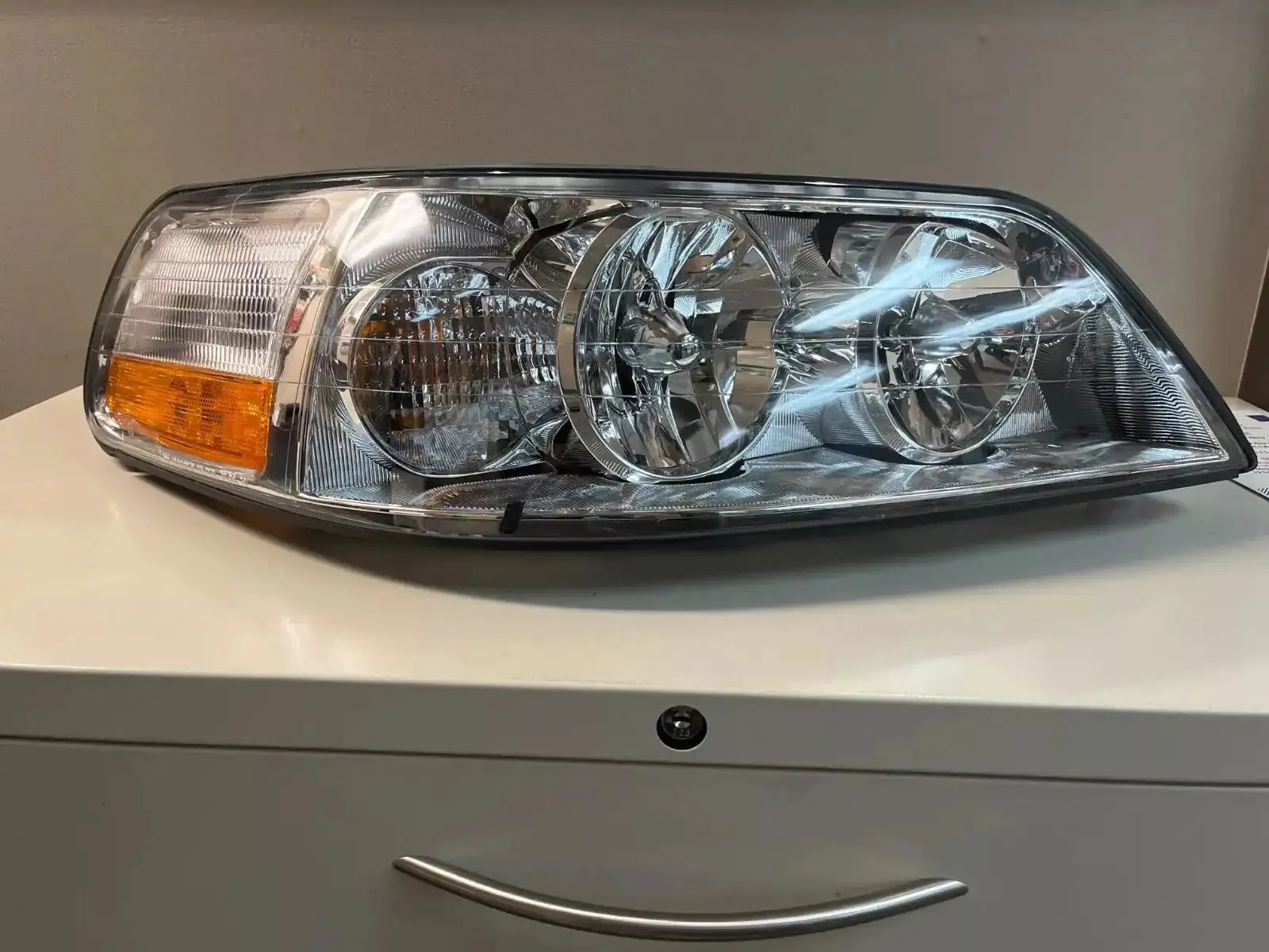 Eagle Eye 2005-2011 Lincoln Town Car Passenger Side Only - FR371-B101R - Image 2