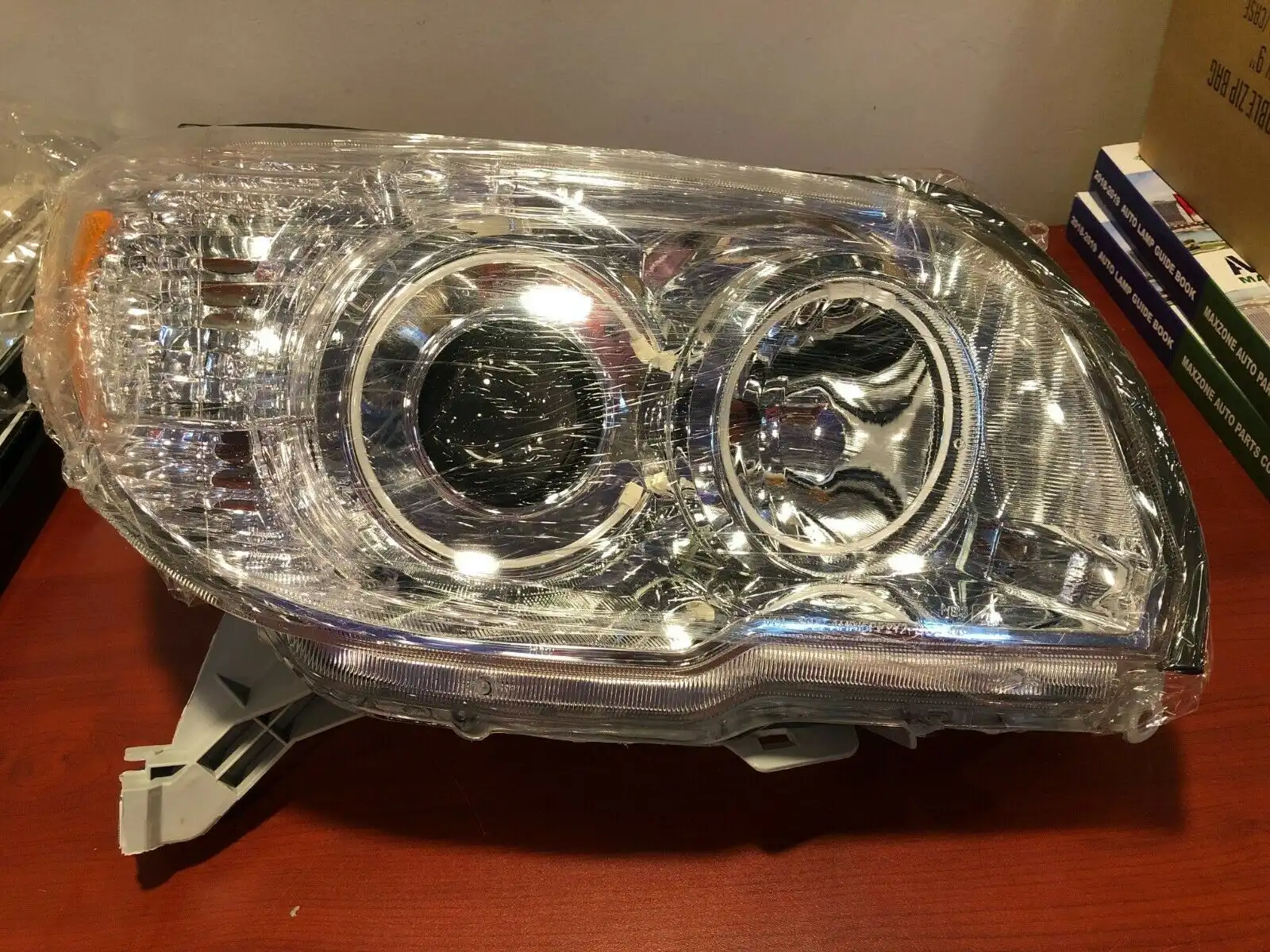 ORACLE 2006-2009 Toyota 4-Runner Headlights Non-HID - CCFl Halos - White | ORACLE Outlet | GRADE A - Image 7