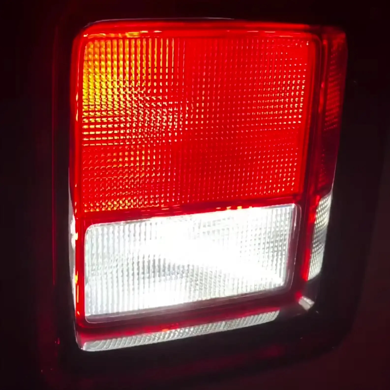 ORACLE Lighting 2018-2025 Jeep Wrangler JL Tail Light / Rear Turn Signal Bulb (Single) - Image 9
