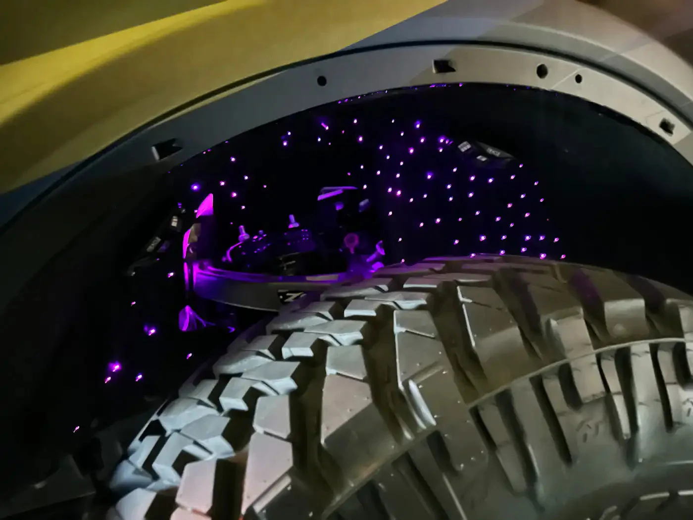 ORACLE Lighting Fiber Optic Wheel Liner ColorSHIFT RGB+W Kit - 40W LED/ 600 Fibers - Image 8