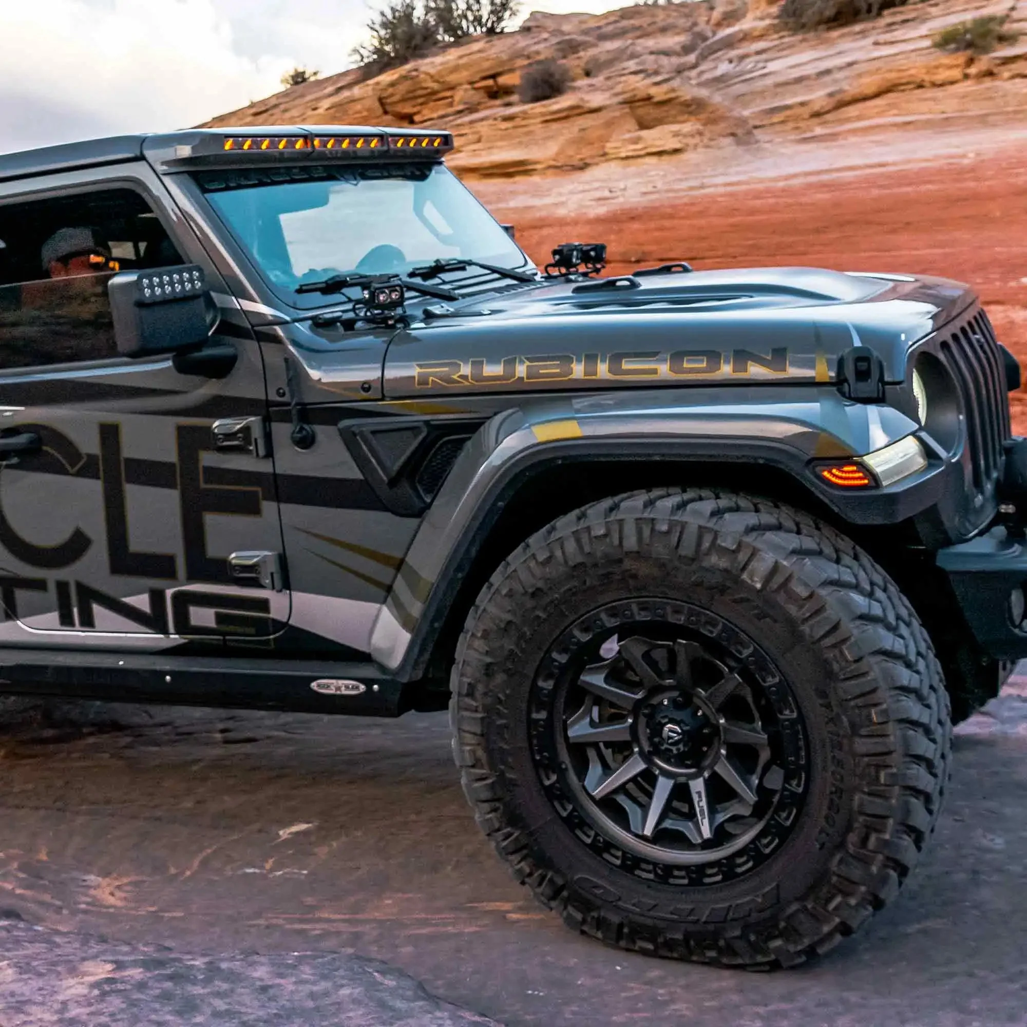 Jeep Wrangler JL & Gladiator JT Sidetrack LED Fender Lights - Entry & Turn Signal | ORACLE - Image 18