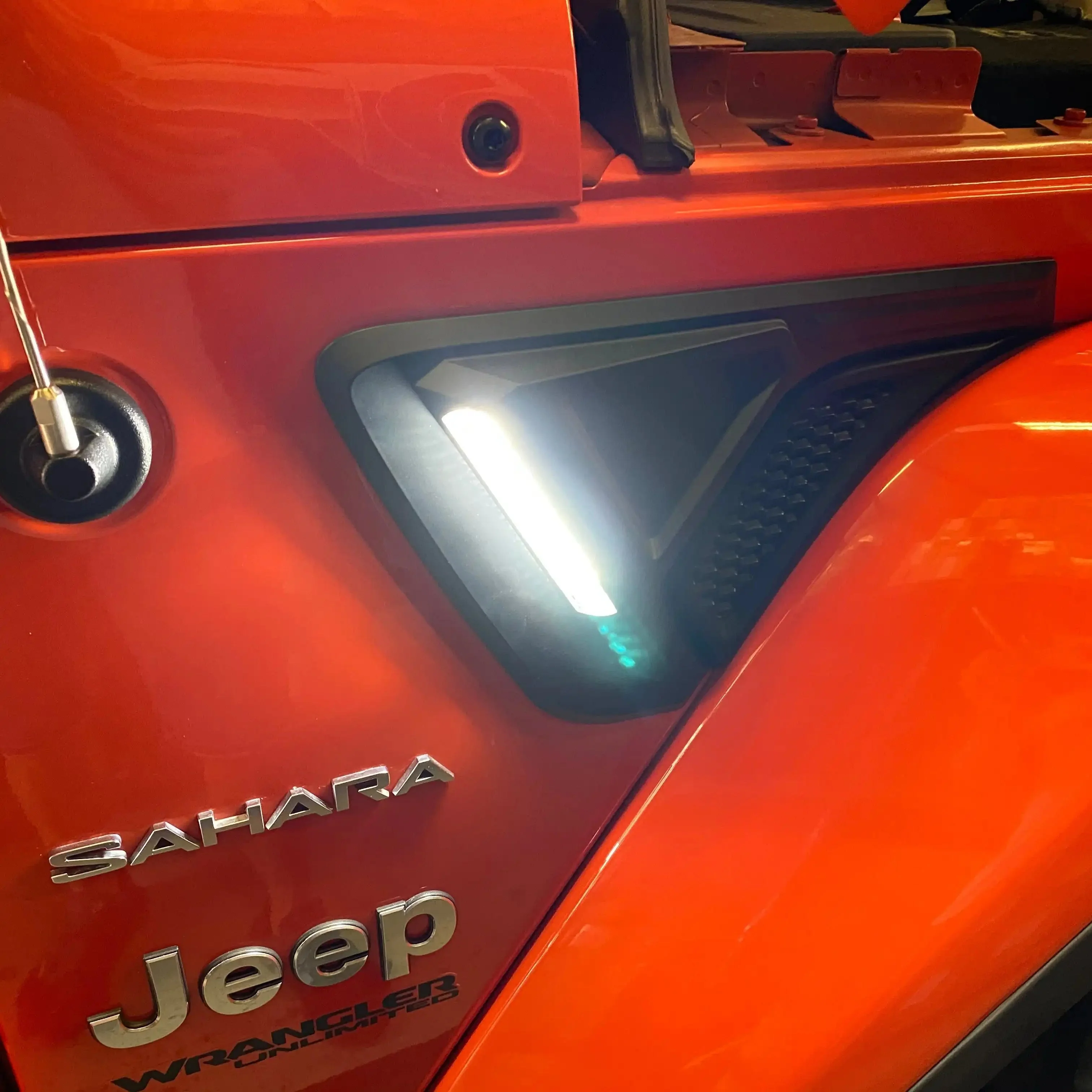 Jeep Wrangler JL & Gladiator JT Sidetrack LED Fender Lights - Entry & Turn Signal | ORACLE - Image 24