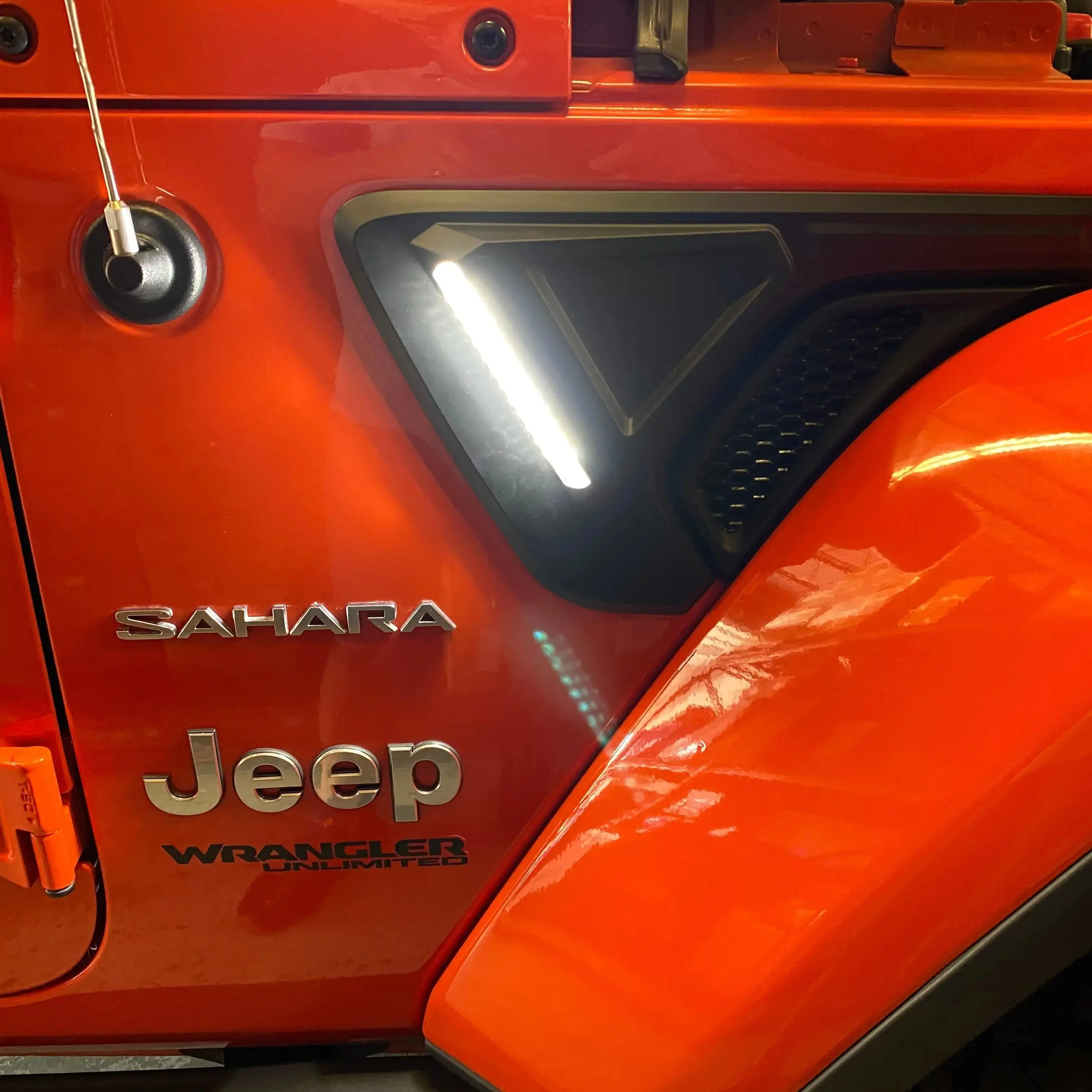 Jeep Wrangler JL & Gladiator JT Sidetrack LED Fender Lights - Entry & Turn Signal | ORACLE - Image 27