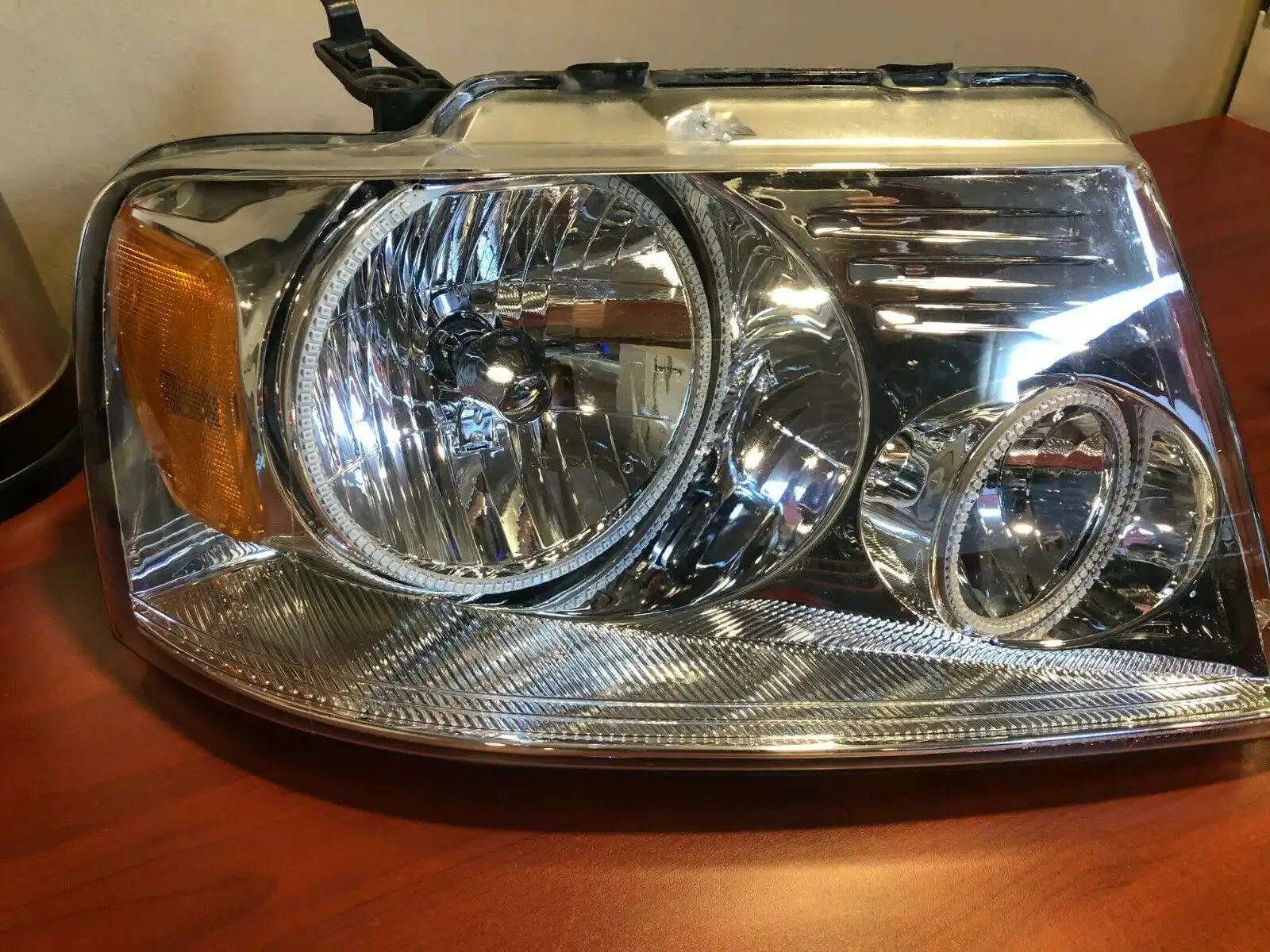 USED 2005-2008 FORD F-150 PRE-ASSEMBLED HEADLIGHTS- CHROME - AMBER 7043-005 | ORACLE Outlet | GRADE B - Image 5