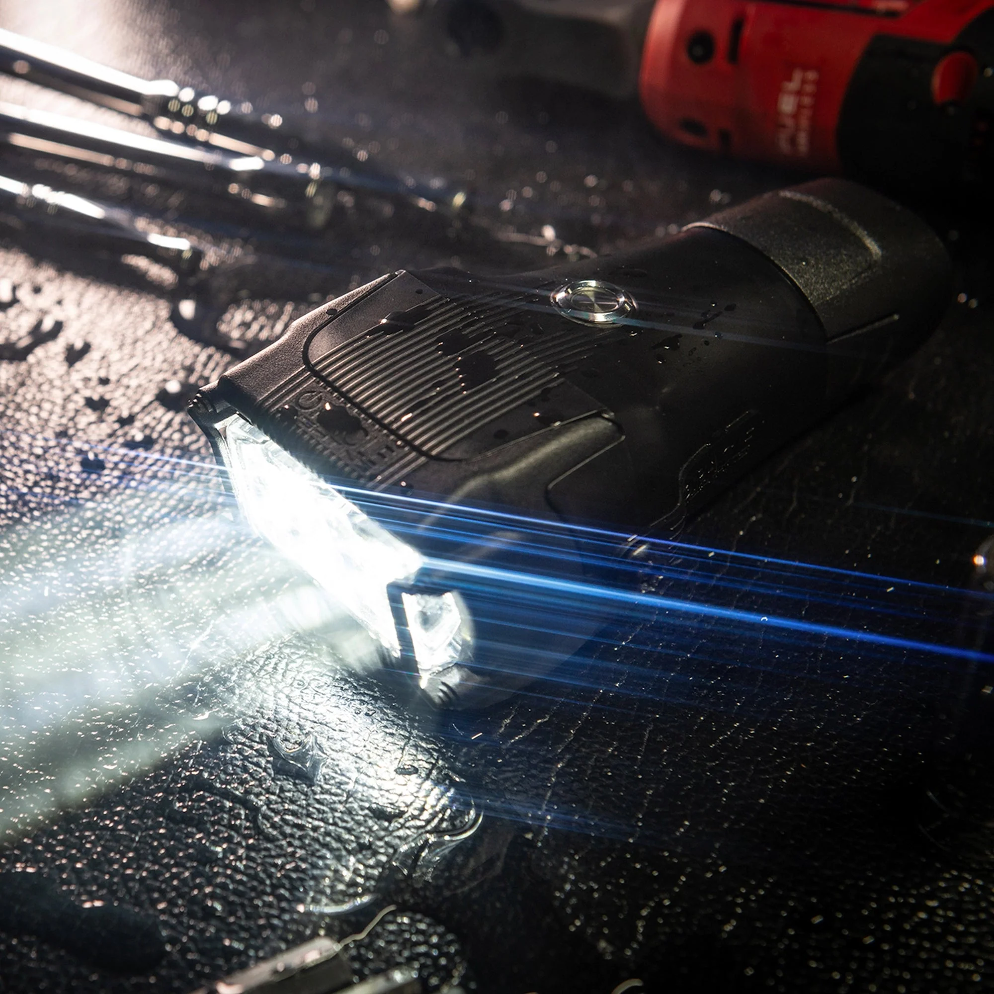 VEGA™ Series 2 LED Flashlight - Image 3